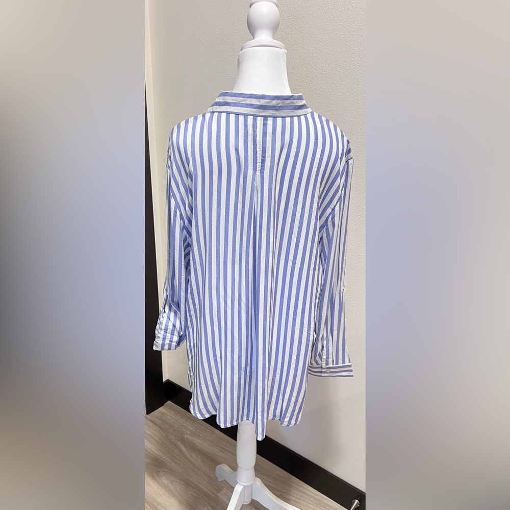 Grand & Green XL Women’s Blue & White Striped Button Up Lightweight - Picture 2 of 7